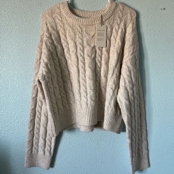 Target Sweaters - Cream/Tan Cable Knit Sweater